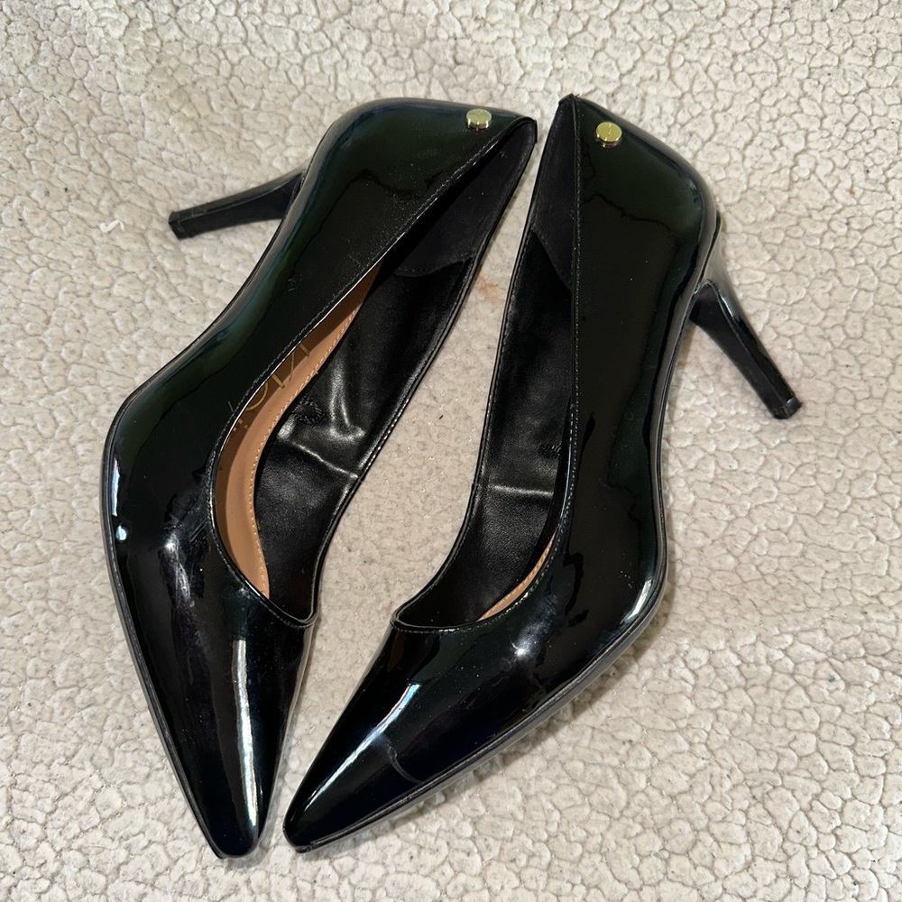Dress shoes